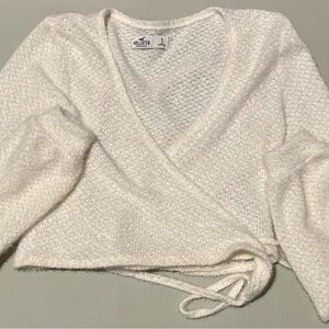 Hollister Women's Cream Wrap Sweater